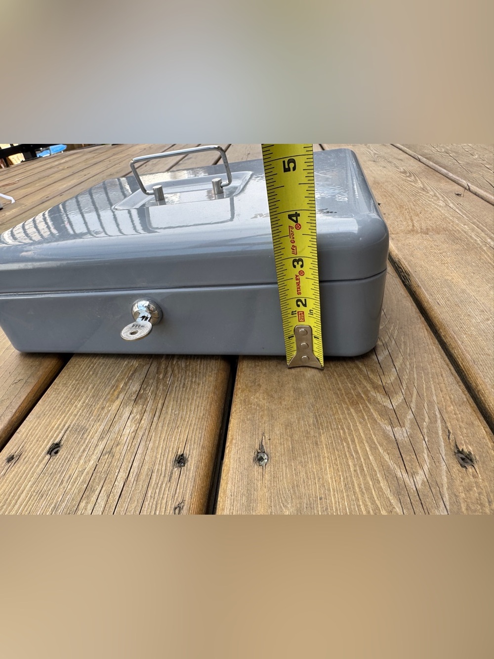 Master Lock Cash Box Key Lock with Key - Picture 6 of 8